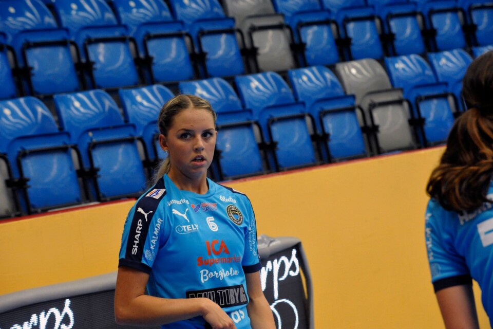 Forwarden Emelie Rosenqvist noterades för 1+4 i Kalmarsunds seger borta mot Hovslätt.