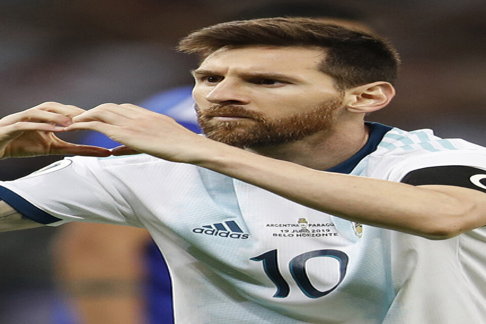 En lättad Lionel Messi efter straffmålet.