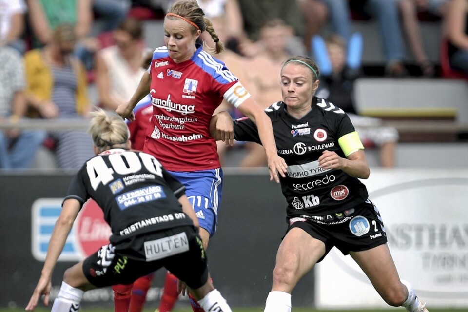 Sofie Andersson gör comeback efter ett års upphåll från fotbollen på grund av graviditet. Men det bli inte spel för Sofie i rödblå Vittsjö. Ny klubb är i stället Glimåkra som i år hade ett bra år i den södra ettan då det blev en andraplats efter Växjö som nästa år spelar i elitettan. FOTO: STEFAN SANDSTRÖM/ARKIV
