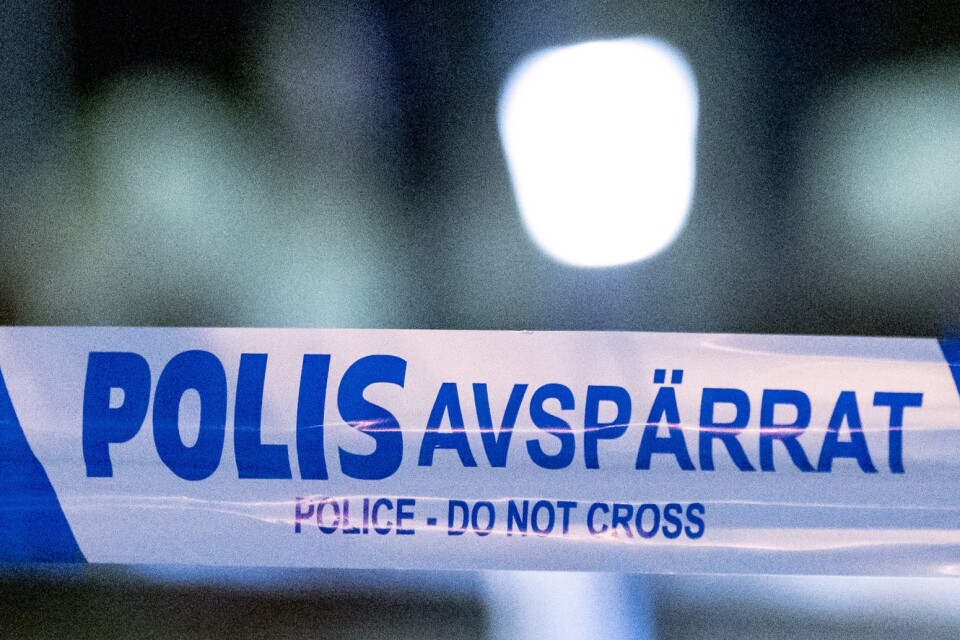 Polisen spärrade av ett område efter bråket nära en spårvagnshållplats i Guldheden. Arkivbild.