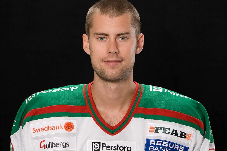 KHL-backen Mathias Porseland flyttar hem till Sverige och ska spela för Brynäs den kommande SHL-säsongen. Porseland fick sin hockeyfostran i Frölunda. Därefter blev det allsvenskt spel i Karlskoga. \"Jag tog \"Porse\" till BIK där hans karriär verkligen