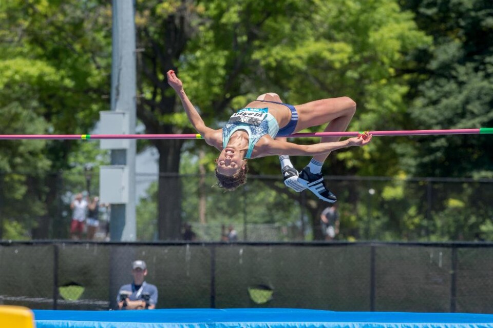 Den kroatiska höjdhoppsstjärnan Blanka Vlasic lämnar återbud till Karlstad grand prix. Det kroatiska friidrottsförbundet kräver att hon tävlar i de kroatiska mästerskapen, som krockar med tävlingen i Karlstad den 22 juli. \"Det är oerhört tråkigt, vi ha
