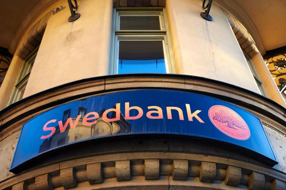 Swedbanks köp av Svensk Fastighetsförmedling dras tillbaka. Merparten av franchisetagarna i Svensk Fastighetsförmedling köper i stället bolaget och tecknar ett samarbetsavtal med Swedbank, enligt ett pressmeddelande. Swedbank köpte Svensk Fastighetsförm