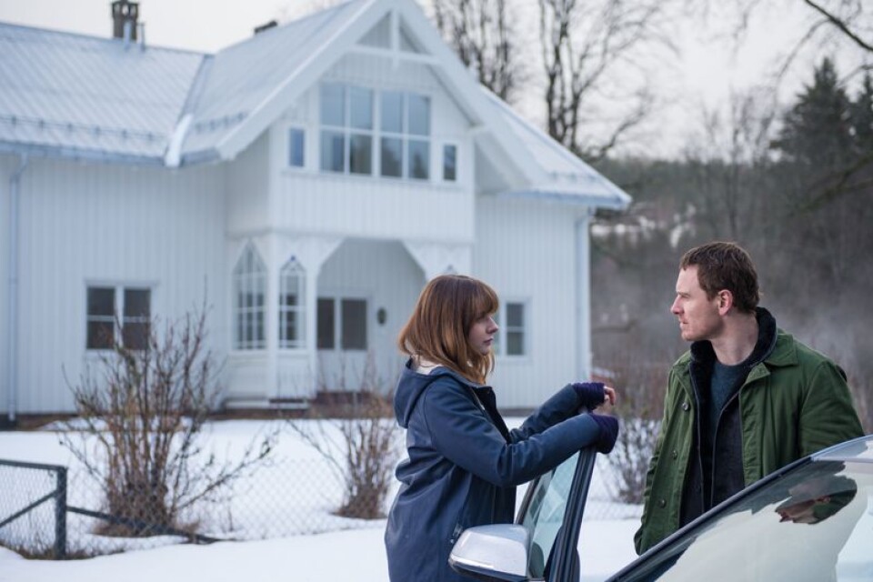 Svenska Rebecca Ferguson och irländske Michael Fassbender spelar huvudrollerna i Tomas Alfredsons "Snömannen", den första Harry Hole-filmatiseringen.