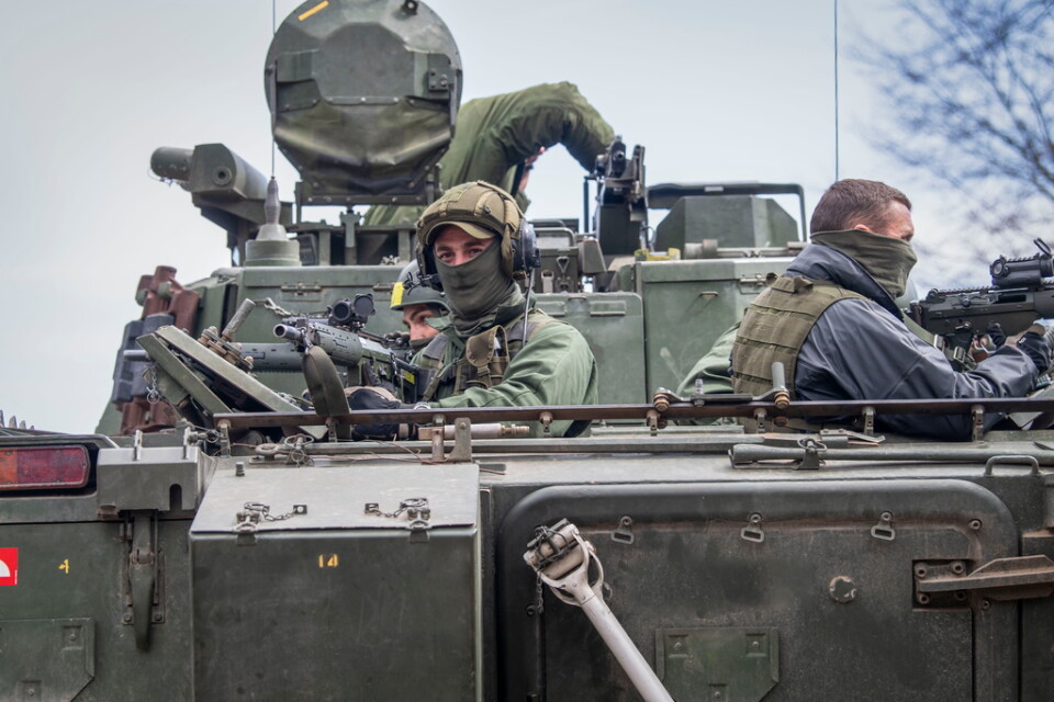 På en hemlig plats i Sverige har ukrainska soldater under våren utbildats inför motoffensiven.