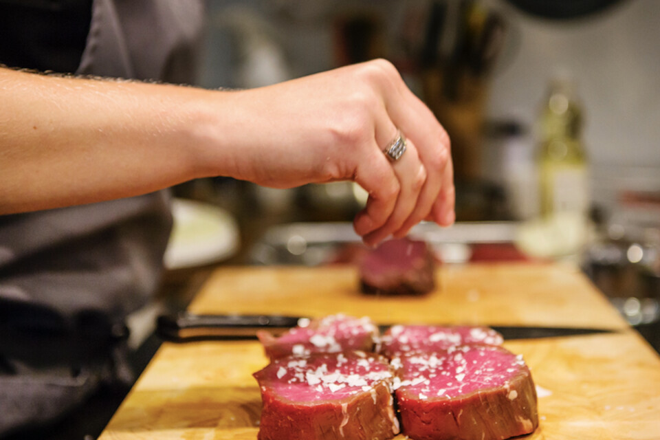 ”Vi kan med gott samvete konsumera svenskt  kött som för det mesta är närproducerat.”