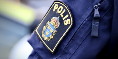 Polisen utreder rån mot två pojkar.