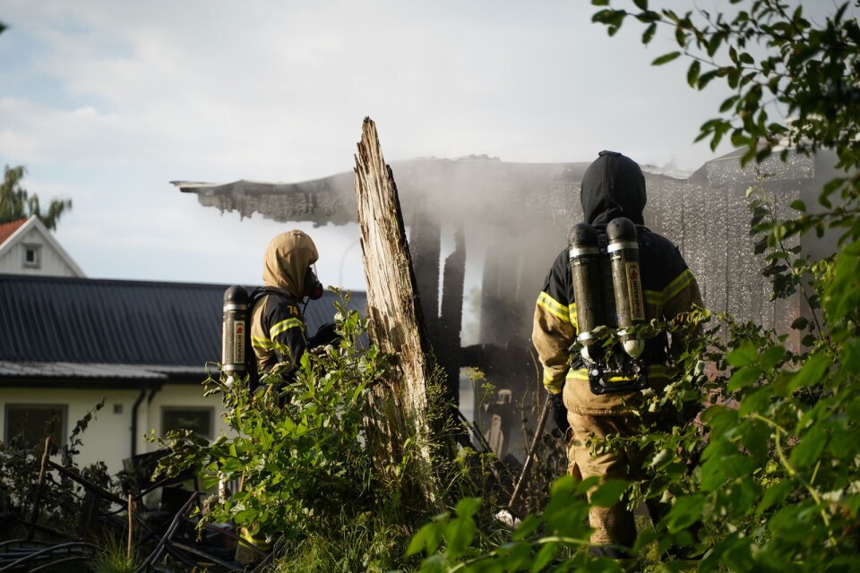 Räddningstjänsten befann sig på platsen där branden brutit ut.