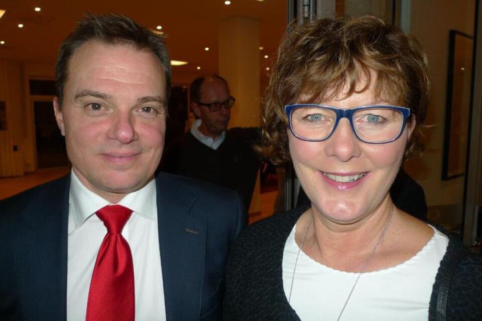 Swedbank-chefen Thomas Gränsman och landshövdingen Kristina Alsér.