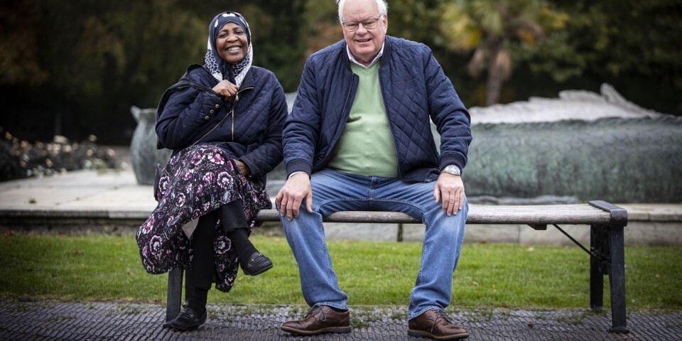Pensionären Jens har kul med Lul – skrattar och lär av varandra
