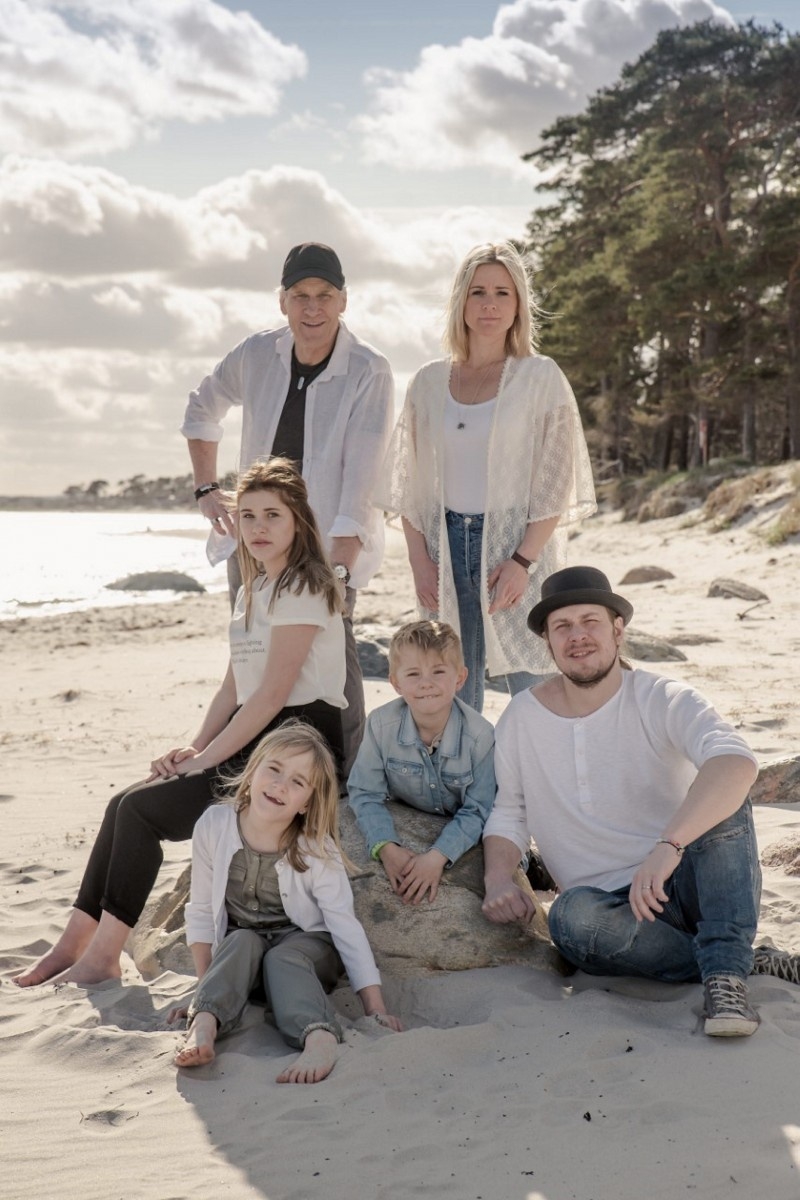 Familjen Sigfridsson - Lasse, Zara, Ängla, Älvin, Emil och Vilda. Pressbild