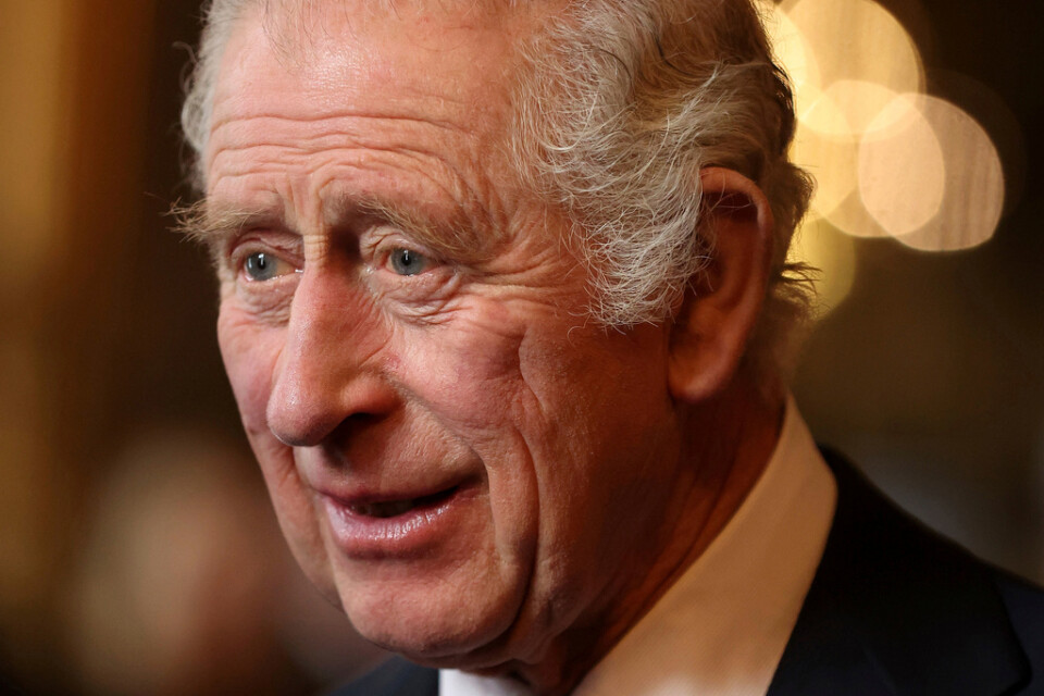 På lördag kröns kung Charles. Bild från en mottagning i Buckingham Palace i slutet av förra året.