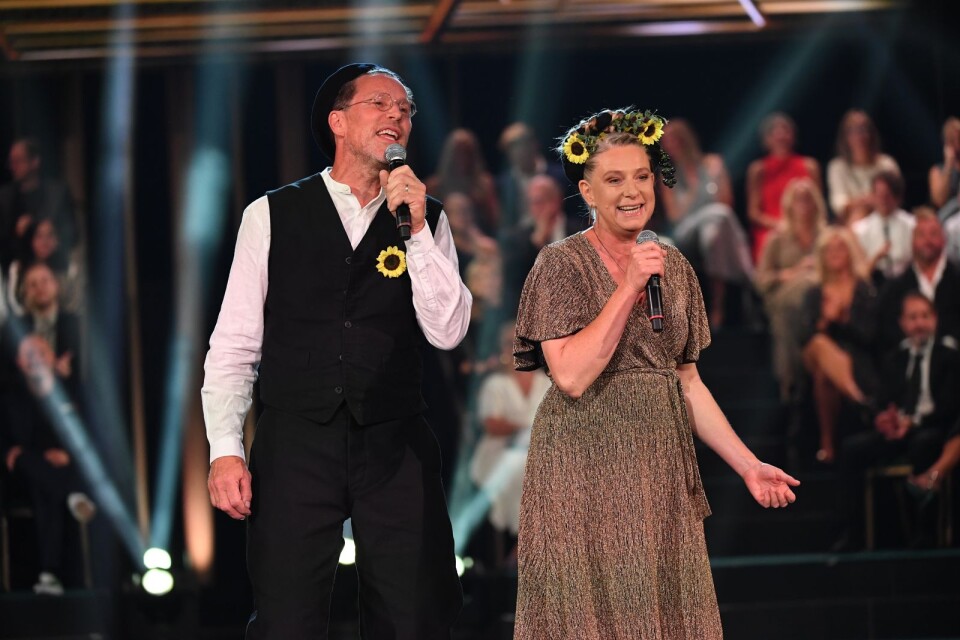 Gustav Mandelmann och Marie Mandelmann underhåller vid TV-priset Kristallen 2019 på Cirkus. Men det blev inget nytt pris för paret från Rörum.