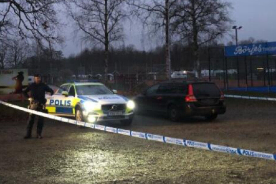 Dagen efter mordet på Teleborg i Växjö greps den 73-årige misstänkte mördaren i sin bil på campingen i Tingsryd. I bilen låg hans älgstudsare samt en rad dagböcker som är intressanta i mordutredningen.