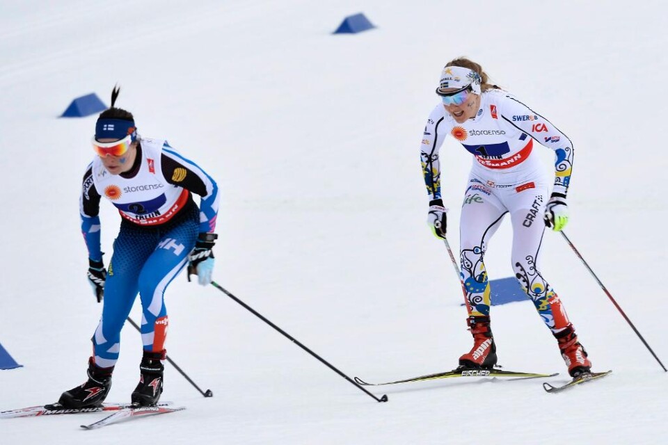 Stina Nilsson, som tog tre silvermedaljer i skid-VM i Falun, är förkyld och tvingas avstå från helgens världscuptävlingar i Lahtis. - Ambitionen är att hon ska åka redan i Drammen nästa onsdag om allt går enligt planerna. Men man måste ju se vart förkyl