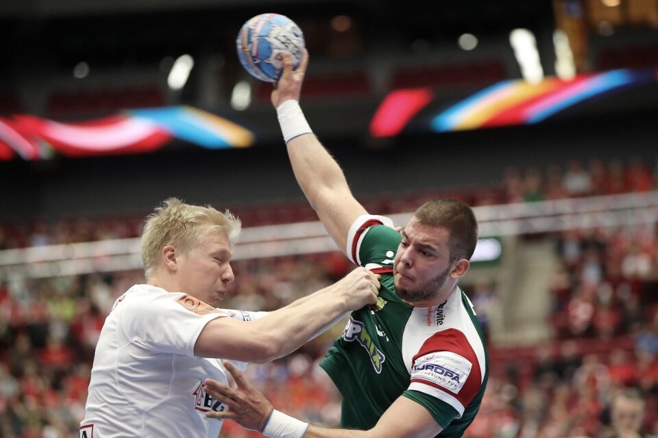 Danmark är mycket illa ute i EM efter att bara ha klarat oavgjort mot Ungern i Malmö arena. Foto: Andreas Hillergren/TT