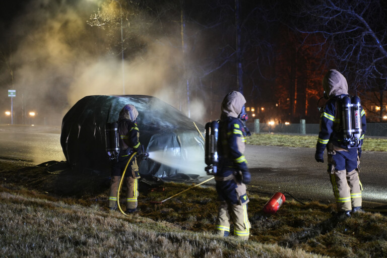 Bil började brinna i Växjö – räddningstjänsten använde ny släckteknik