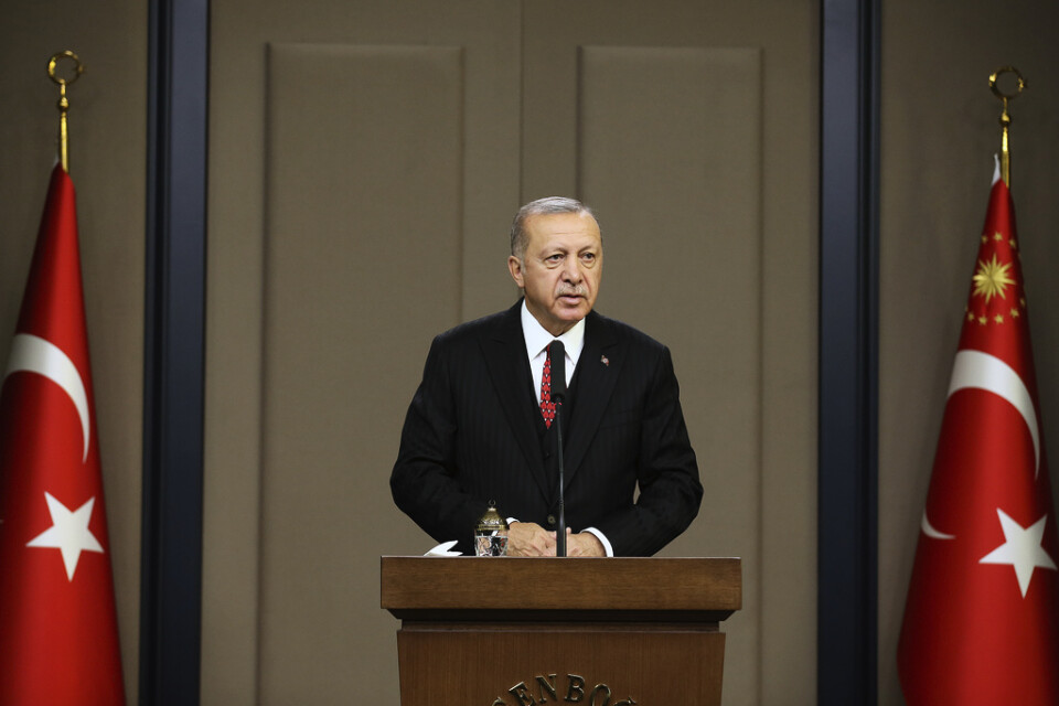 Turkiets president Recep Tayyip Erdogan hotar med att en offensiv snart sätts in mot norra Syrien.