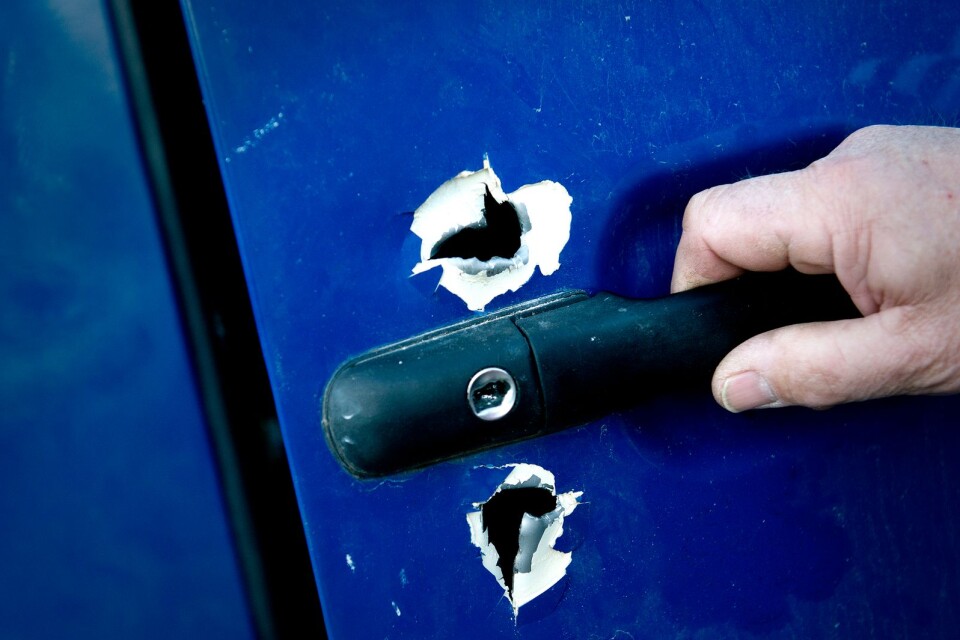 Metoden att borra hål i bildörrar är inte okänd i inbrottssammanhang. Arkivbild.