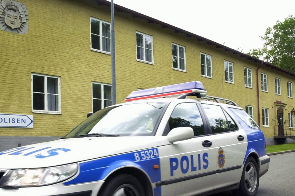 Polisen utesluter inte att det kan finnas ett samband mellan den misstänkta misshandeln i Älmhult och storbråket i Osby. Foto: Arkivbild