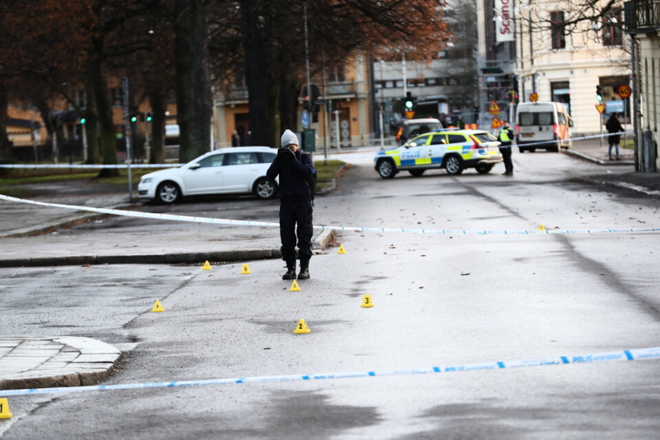 Två personer har dött efter en skottlossning i Norrköping natten mot torsdagen.