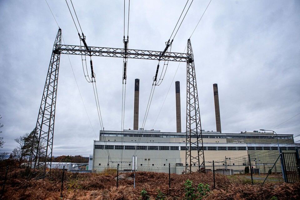 För att klara av vinterns elbrist måste nu oljekraftverket i Karlshamn sättas igång.
