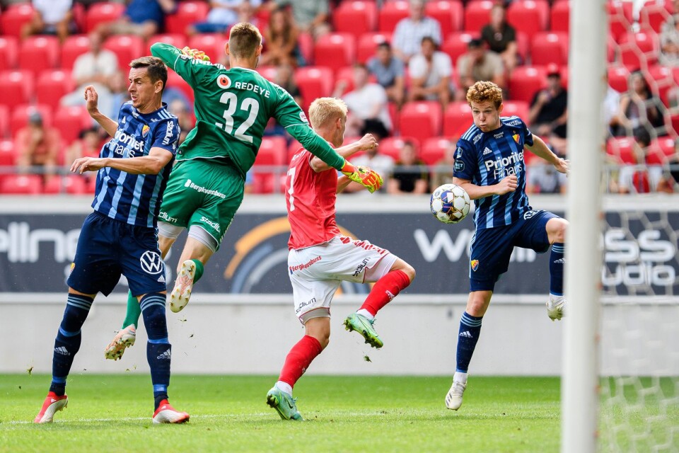 Djurgårdens Aslak Witry gör 0-1 under fotbollsmatchen i Allsvenskan mellan Kalmar och Djurgården.