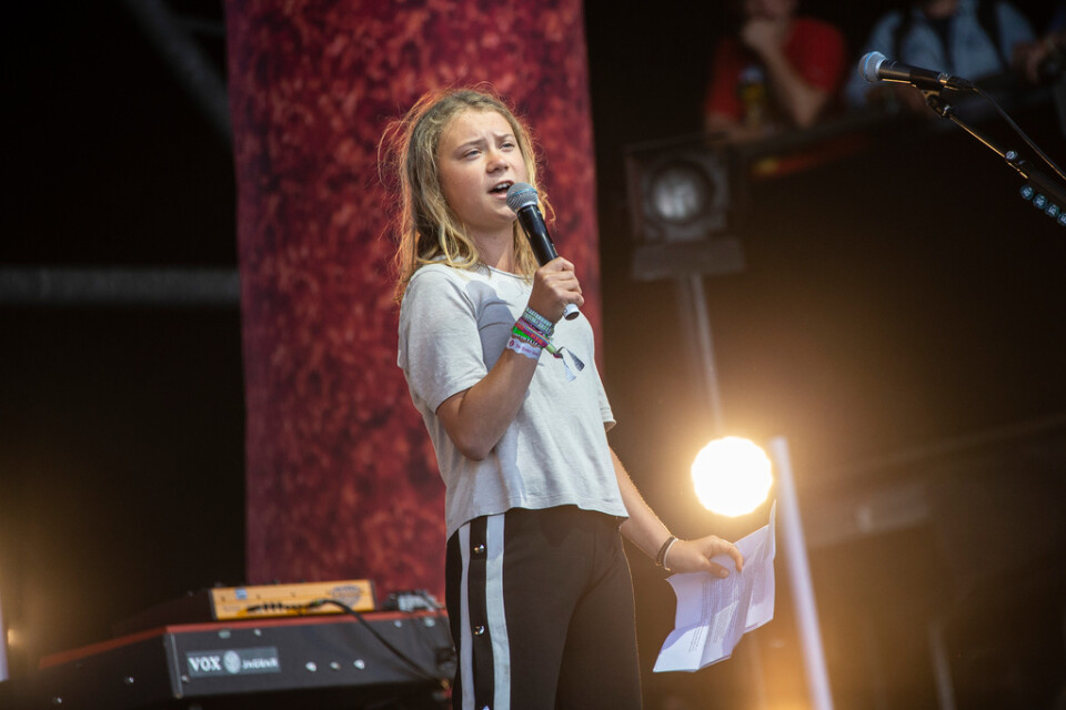 Greta Thunberg möttes av jubel från festivalbesökarna.