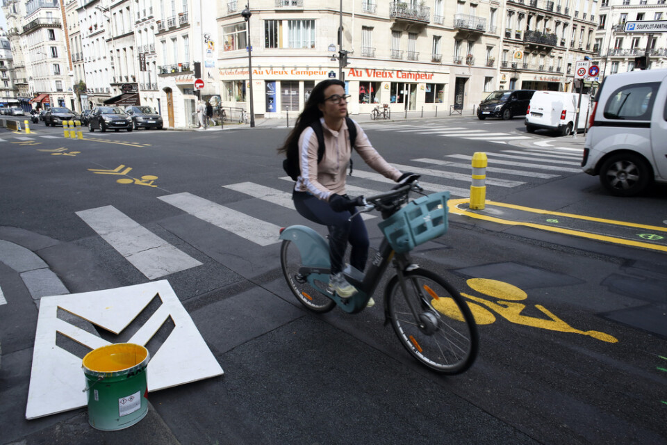I Paris stod flera nya cykelbanor redo när virusrestriktionerna hävdes i mitten av maj och fler började vistas utomhus.