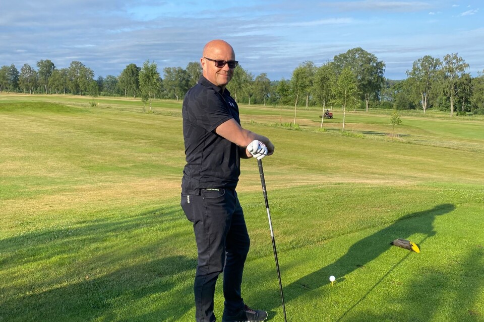 Patrik på Åsundsholms golfklubb, som familjen är delägare i.