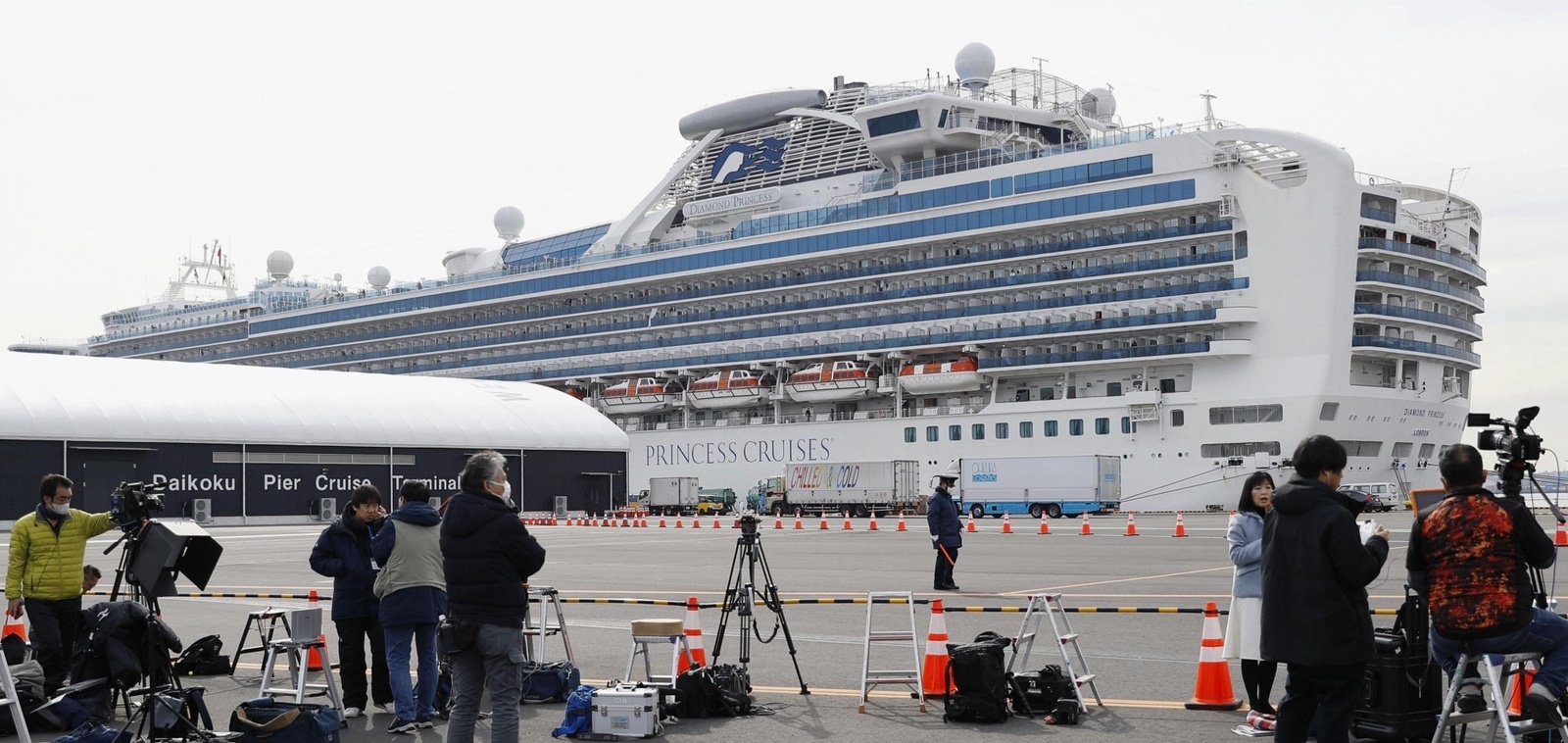 Diamond Princess förankrad vid Yokohama Port, nära Tokyo på onsdagen 12, 2020. Japanska hälsomyndigheter bekräftade på onsdagen att 174 fall av coronaviruset konstaterats ombord.