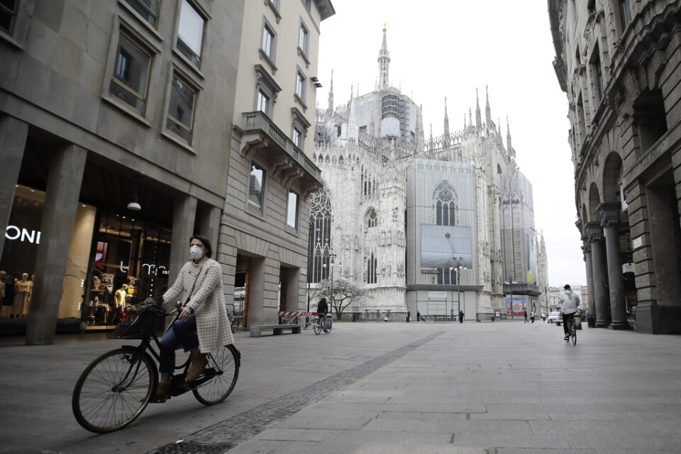 I Milano har gatorna varit nästan helt tomma sedan de nationella restriktionerna började gälla den 9 mars. Arkivbild.