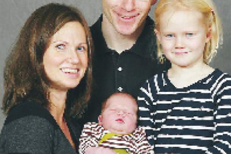 Anna och Tobias Lindberg, Lyckeby, fick den 21/11 en son Viktor som vägde 4 585 g och var 55 cm. Syskon Filippa.