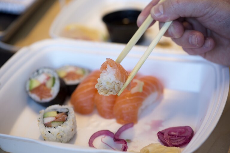 Näringsliv: Efter åtta månader - nu säljs sushistället i centrum