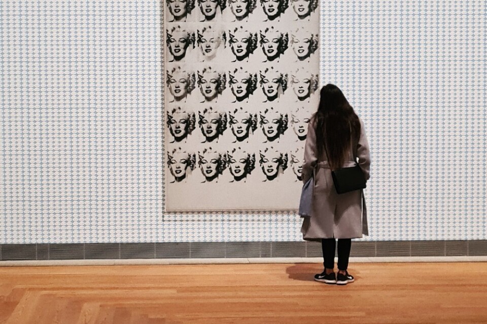 Andy Warhol finns självklart representerad i Moderna museets fina samling av konst från tidigt 1900-tal och framåt.