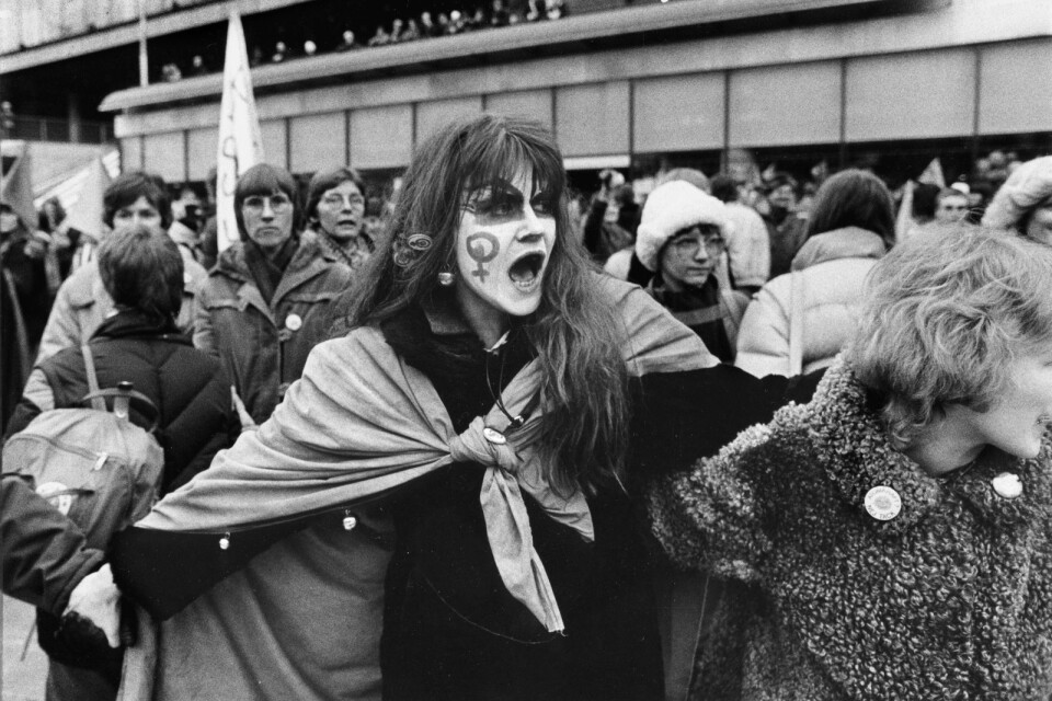 Den 8 mars 1981 på Sergels torg i Stockholm, en stor demonstration för jämlikhet, rättvisa, fred och utveckling.