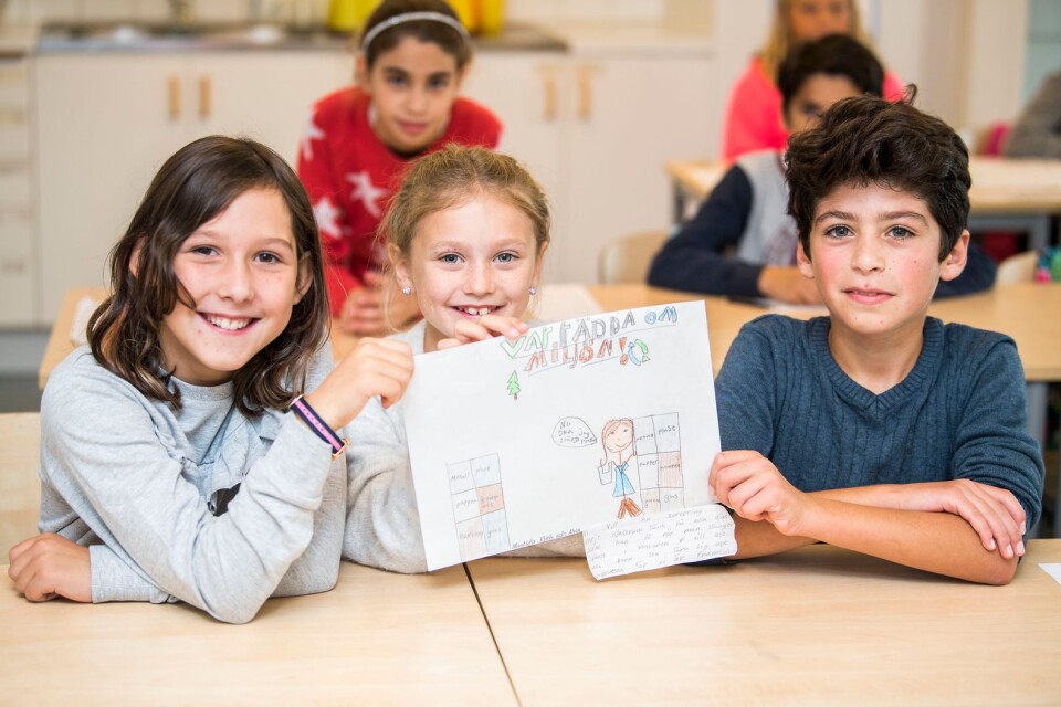 Alva Moralez, Ruth Grüner och Mustafa Alfares har skrivit en insändare om sopsortering i varje klassrum.