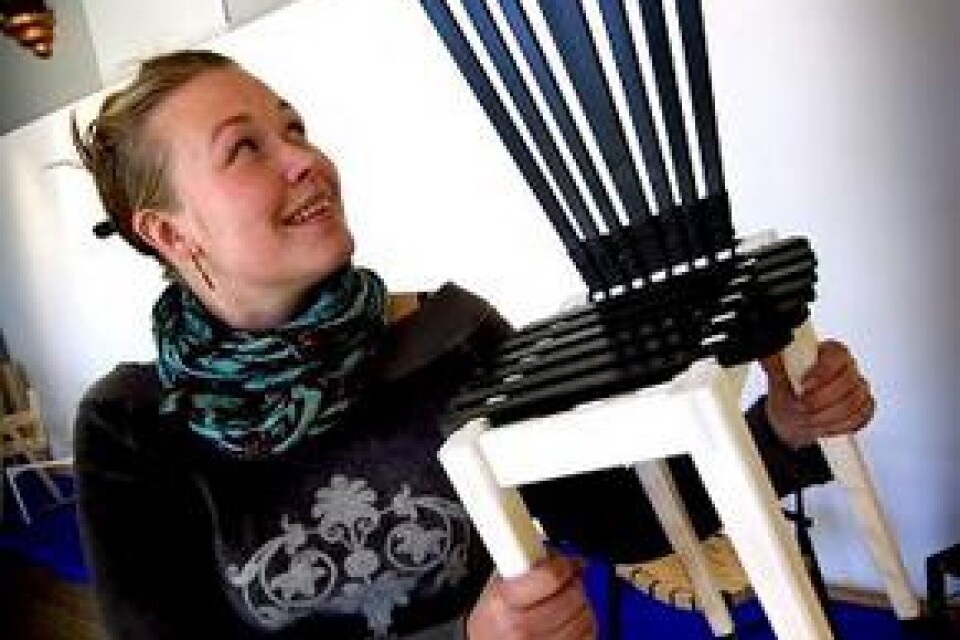 Från planka till stol på två dagar. Alina Ögger studerar på SnickarAkademin. BILDER: TOMMY SVENSSON