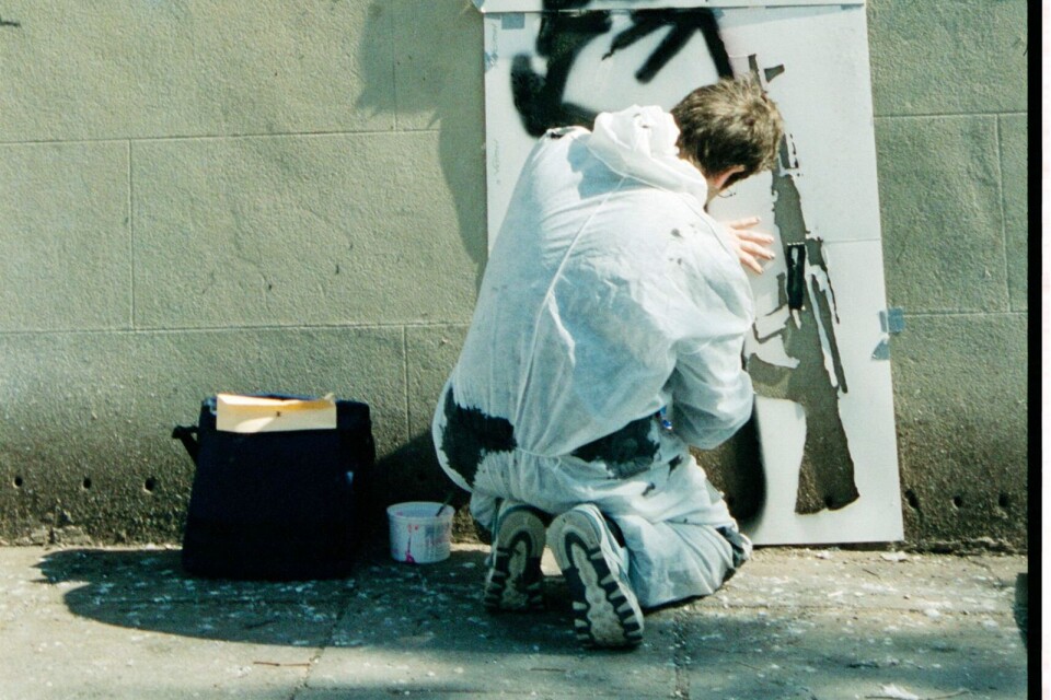 Under de elva år som Steve Lazarides jobbade ihop med Banksy dokumenterade han den hemlige gatukonstnärens arbete.