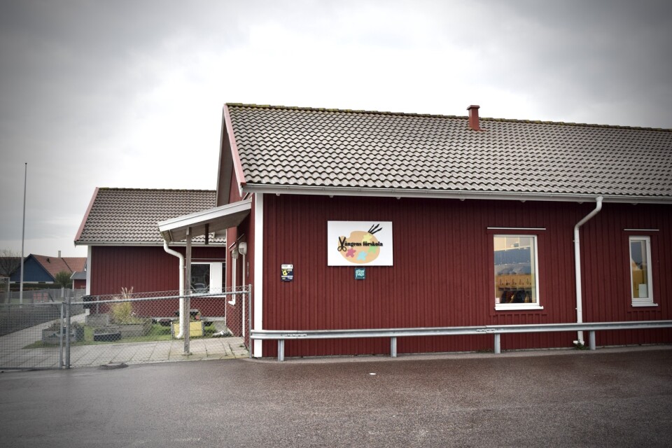 På Vångens förskola i Skurup oroas föräldrar över stora barngrupper med för få pedagoger och för många nya vikarier.