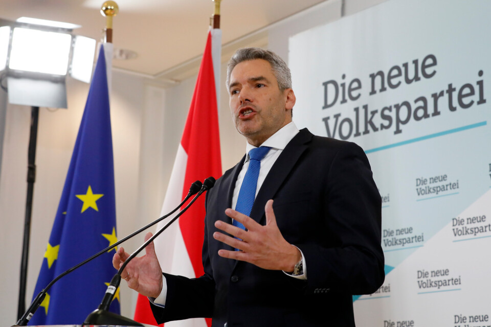 Inrikesminister Karl Nehammer blir ny partiledare för ÖVP. Det gör också att han får posten som förbundskansler i Österrike.