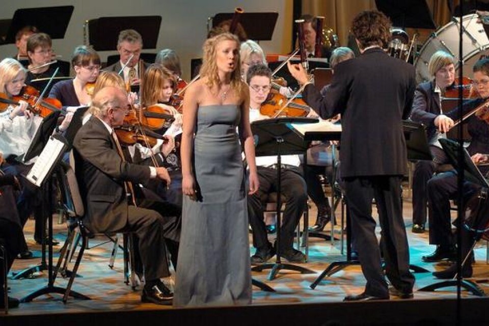 Sopranen Elin Svensson sjöng solo ur Figaros Bröllop när Christianstad Symfoniker spelade i Konserthuset.Bilder: Olof Abrahamsson
