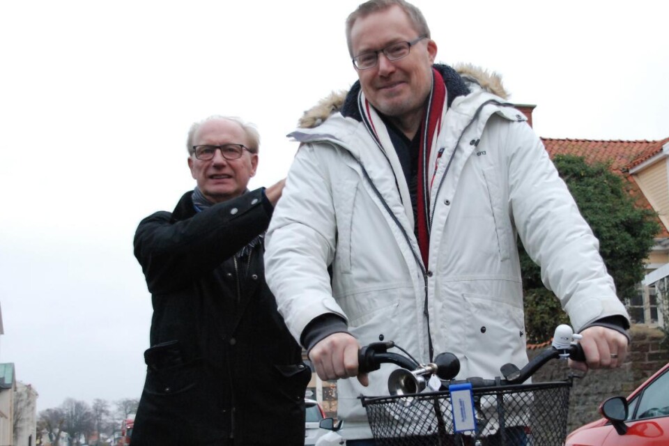 Bildtext: Ölandsledens Eddie Forsman och Bo Thoor skriver till kungen, cykelprojektet vill in på kungliga jaktmarker. Foto: Michael Ståhl