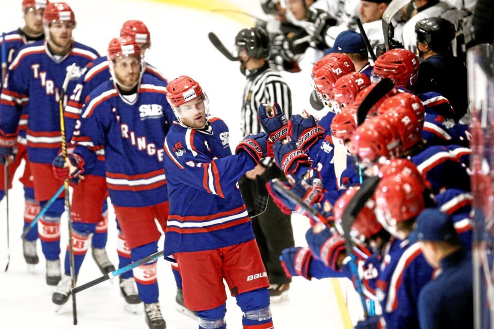 Styrelsen i Tyringe Hockey har vänt sig i ett öppet brev till Svenska ishockeyförbundet med krav på att förbjuda ryska spelare i de svenska ligorna.