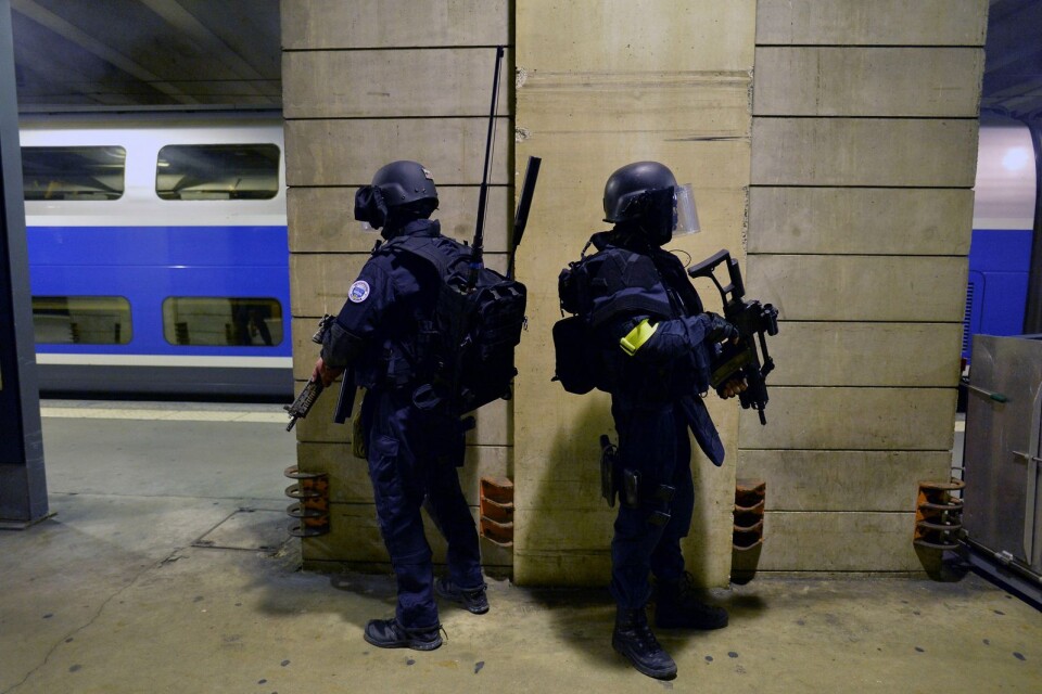 Gendarmeriet patrullerar fortfarande på franska gator sedan dåden 2015. Här i en övning i Paris. Arkivbild.