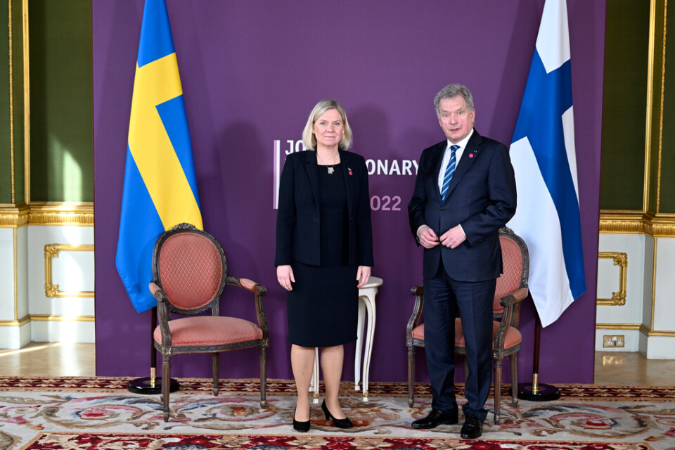 Sveriges statsminister Magdalena Andersson och Finlands president Sauli Niinistö vid ett besök i London. Arkivbild.