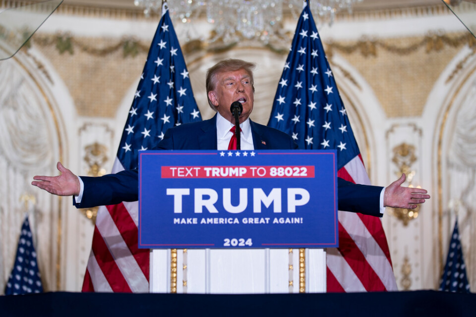 USA:s tidigare president Donald Trump talade inför hundratals inbjudna i sitt hem Mar-a-Lago.