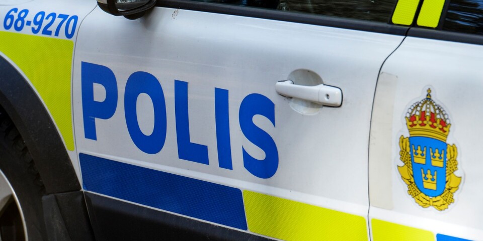 Polisen larmades till Dalsjöfors, sent under söndagskvällen.