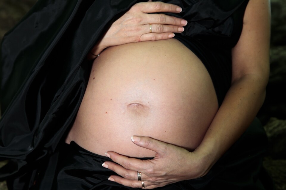 Socialstyrelsen gör bedömningen att det finns en ökad risk för att gravida i vecka 20 till vecka 36, som får covid-19, ska föda för tidigt. Arkivbild.