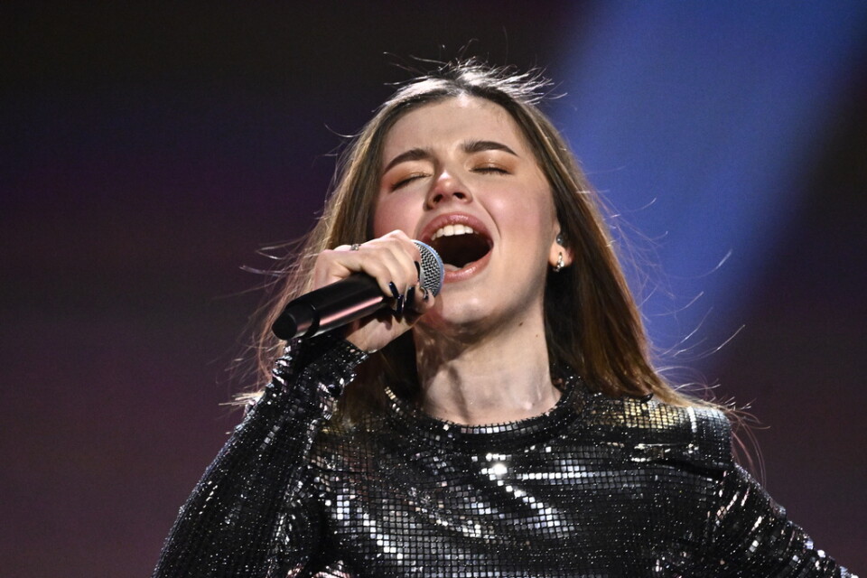 Maria Sur är en av årets verkliga favoriter i Melodifestivalen, enligt spelbolagen.